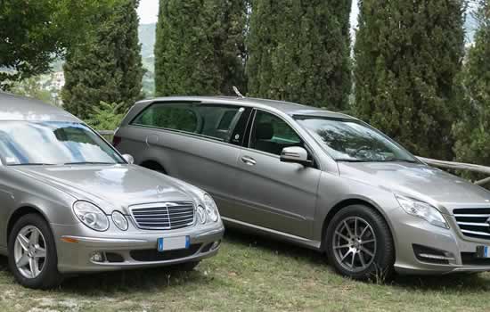Auto funebri